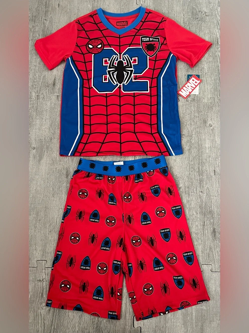 Spider-Man 2 Pieces Short Sleeve And Shorts Set Size L(10-12)